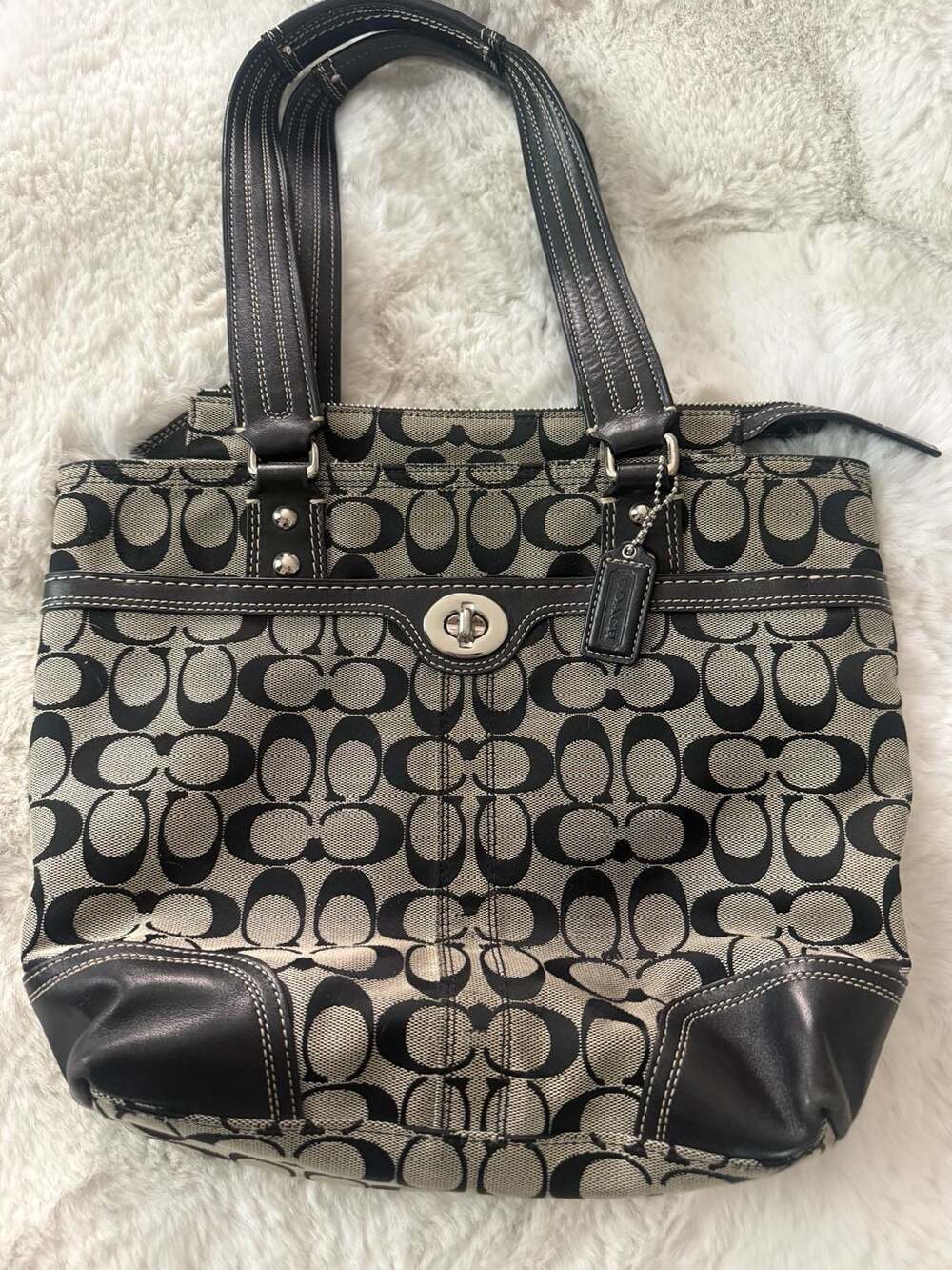 Coach Hampton Signature Jacquard and Leather Shoulder Bag